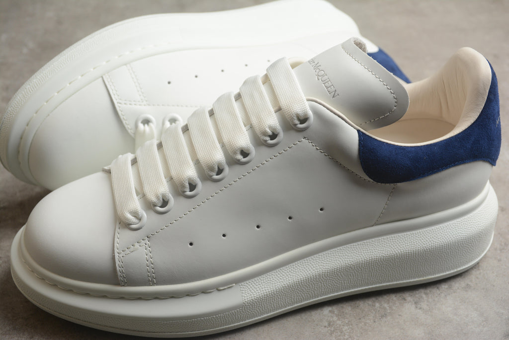 Alexander McQueen – Blanco / Azul Oscuro