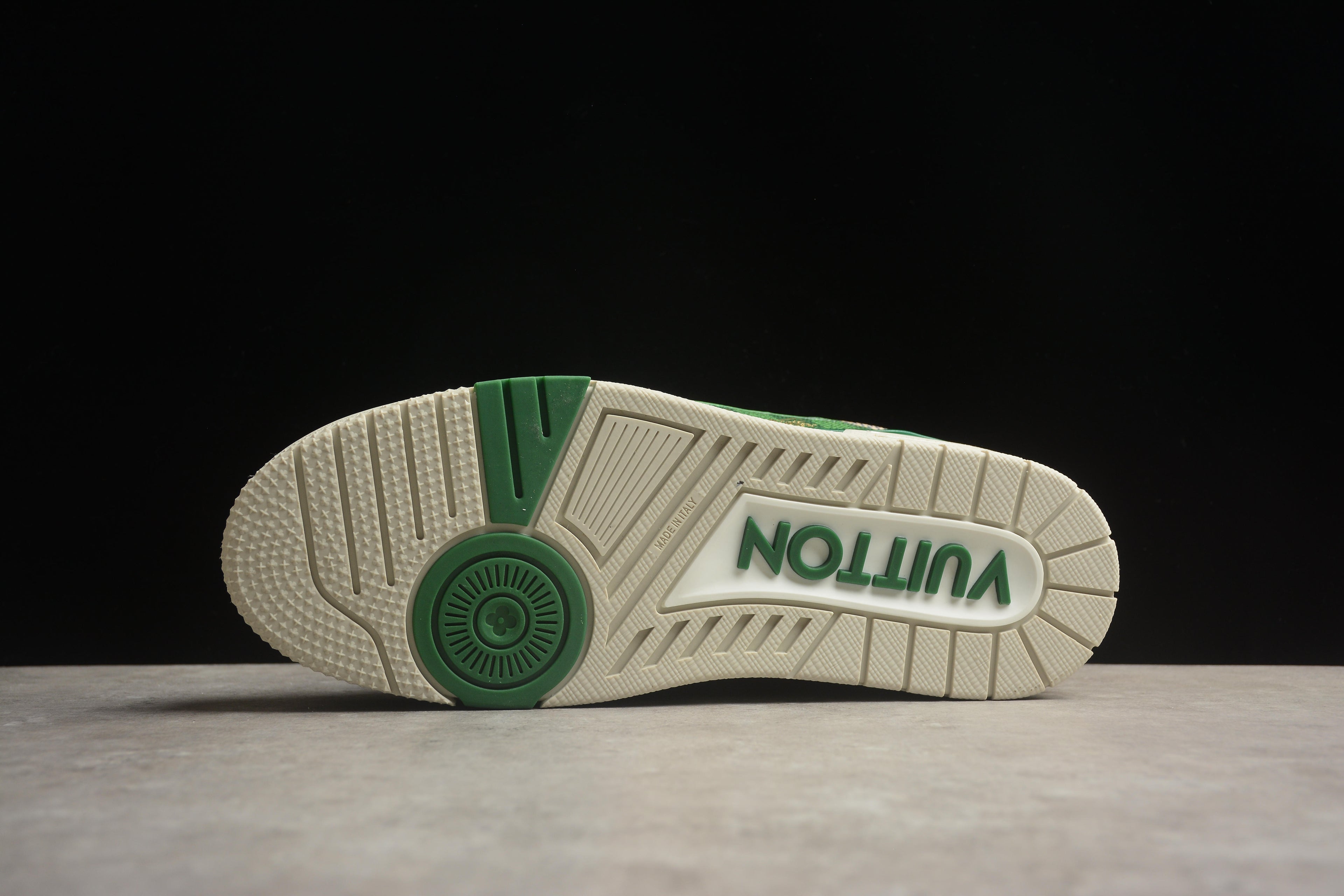 Louis Vuitton Trainer Low – Verde / Beige