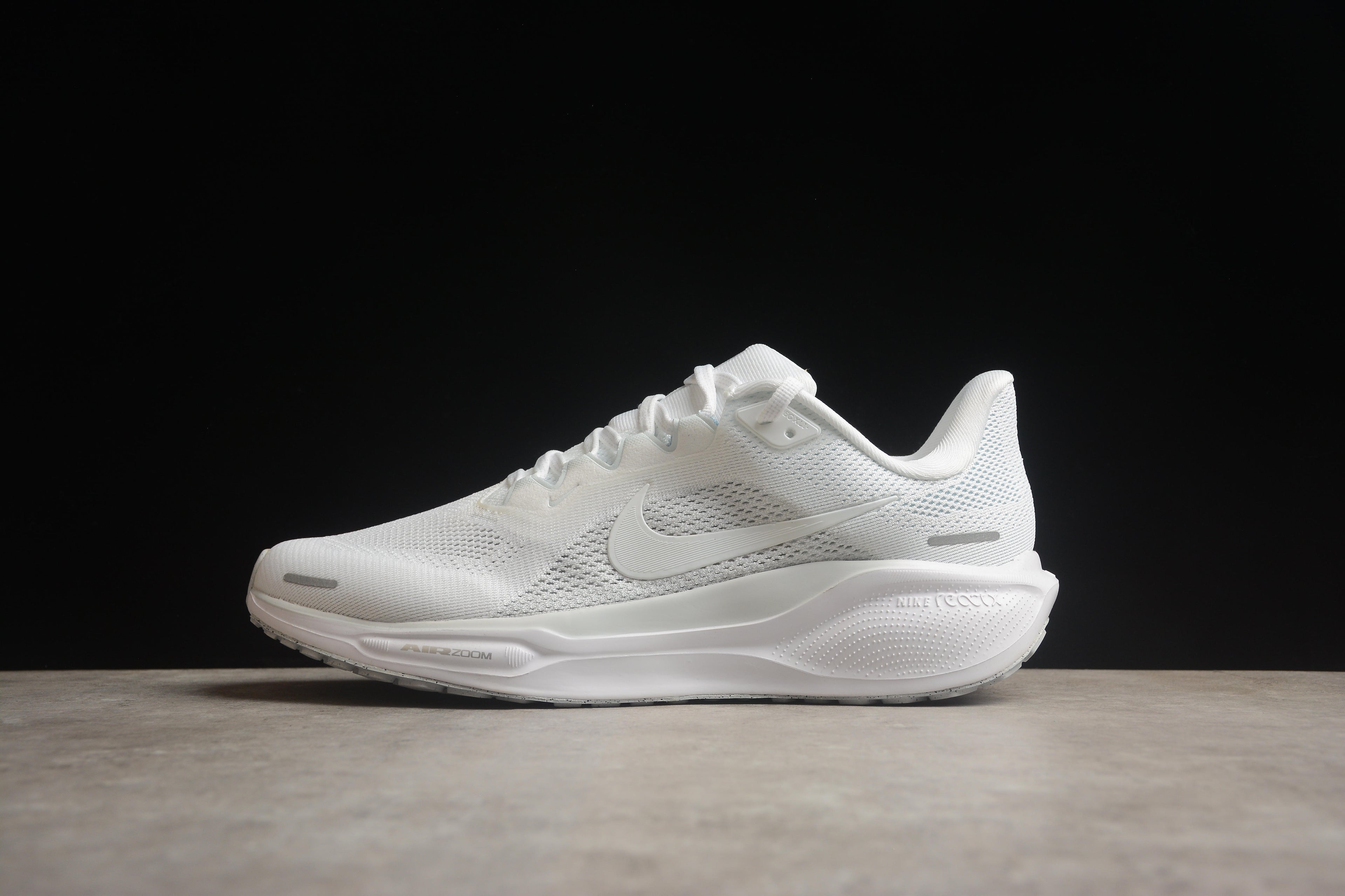 Pegasus 41 – Blanco