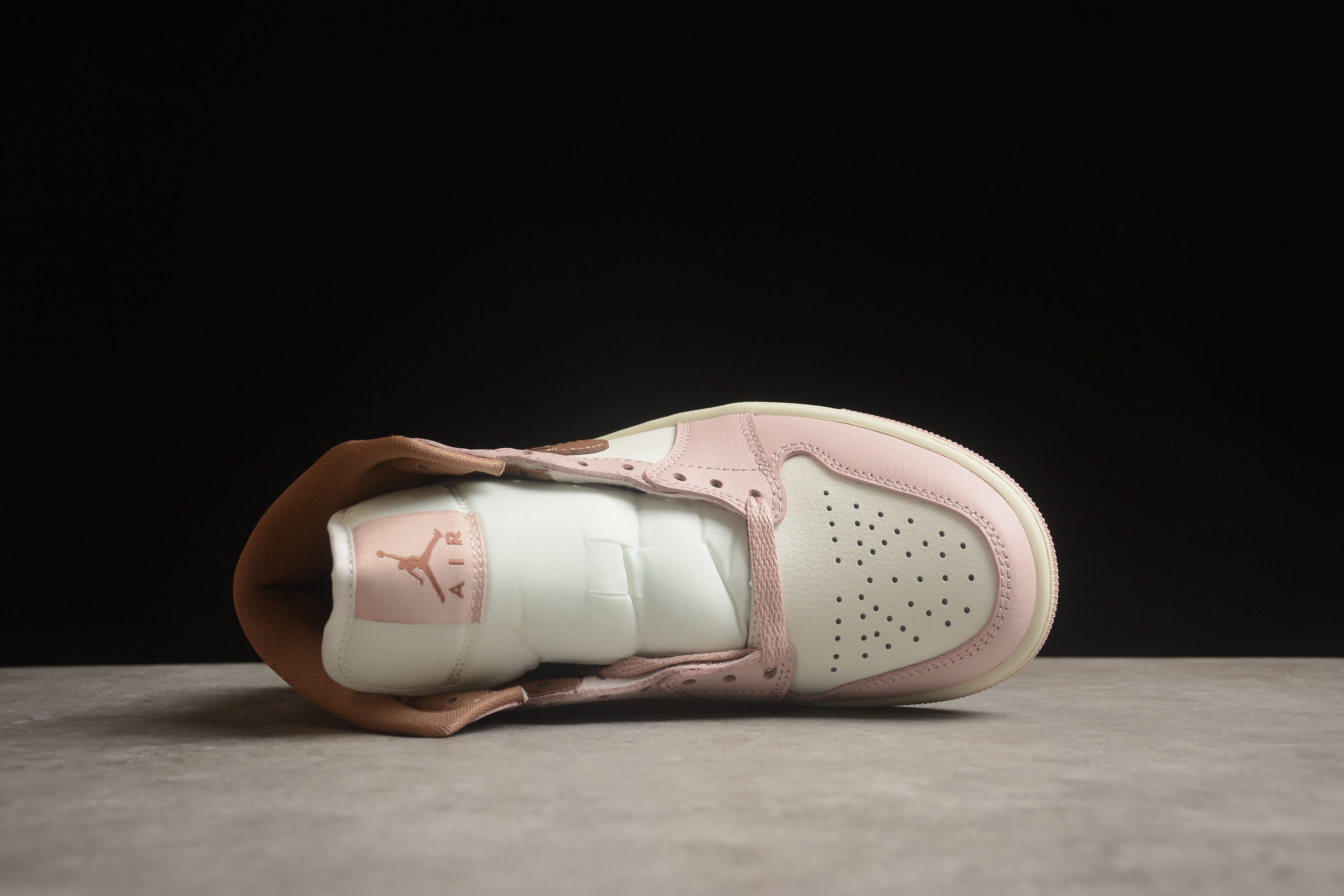 Air Jordan 1 Mid – Rosa / Blanco