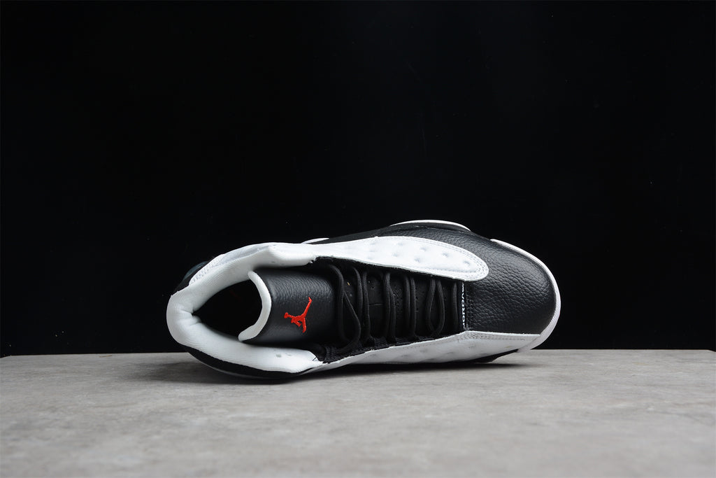 Air Jordan 13 – Blanco / Negro / Rojo