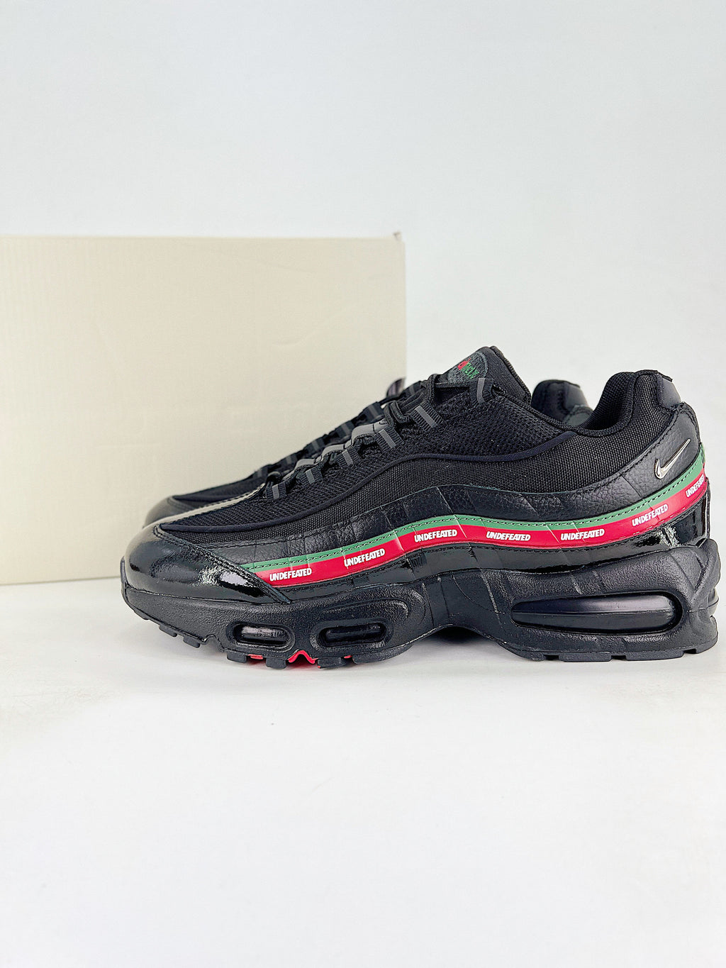Air Max 95 – Negro / Rojo