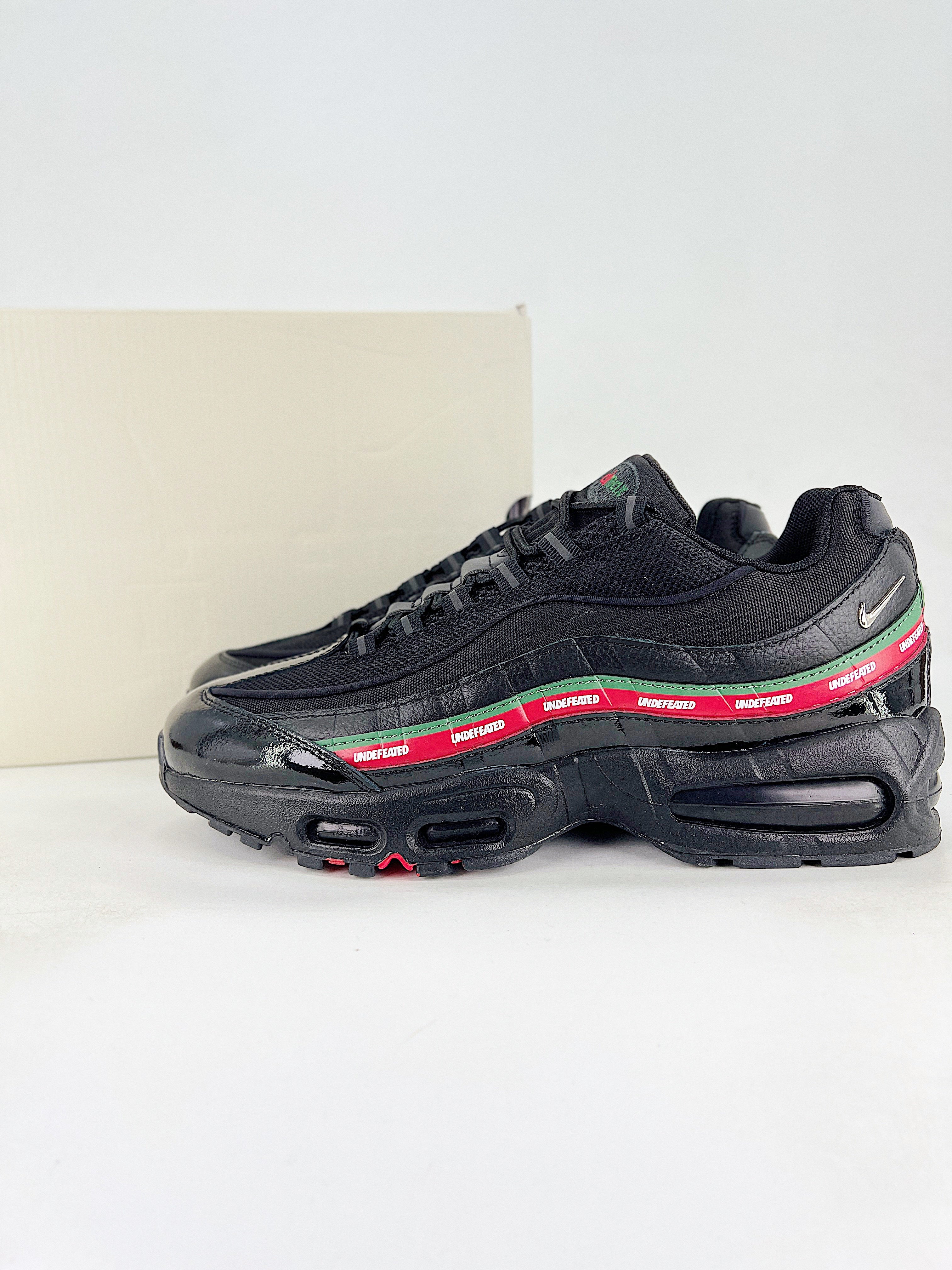Air Max 95 – Negro / Rojo