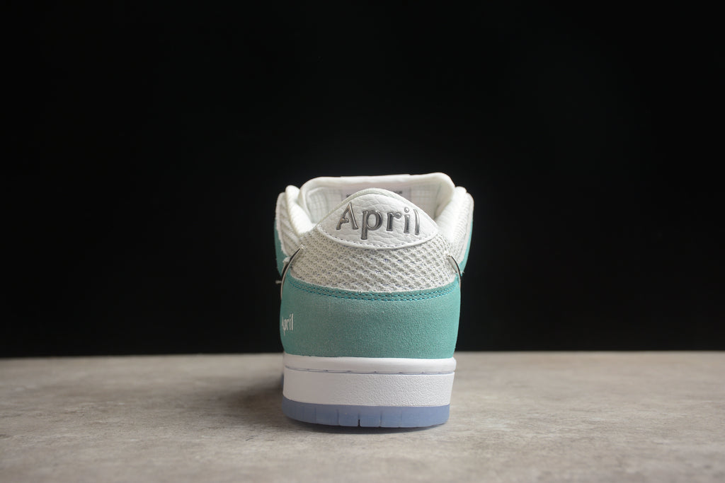 Dunk SB – Azul Claro / Blanco