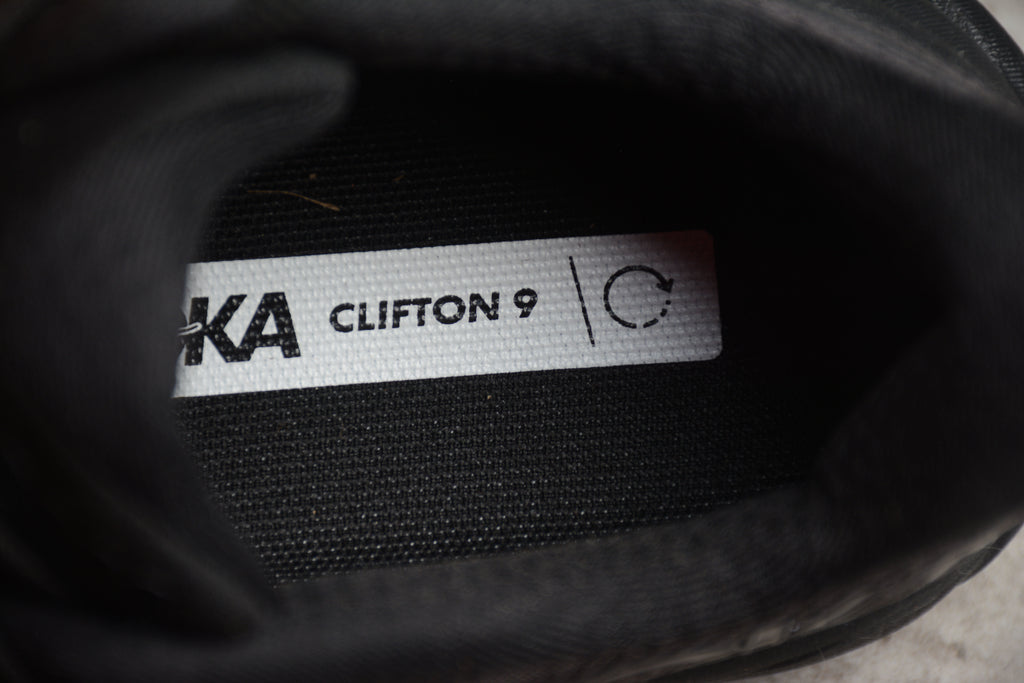 Hoka Clifton 9 – Negro