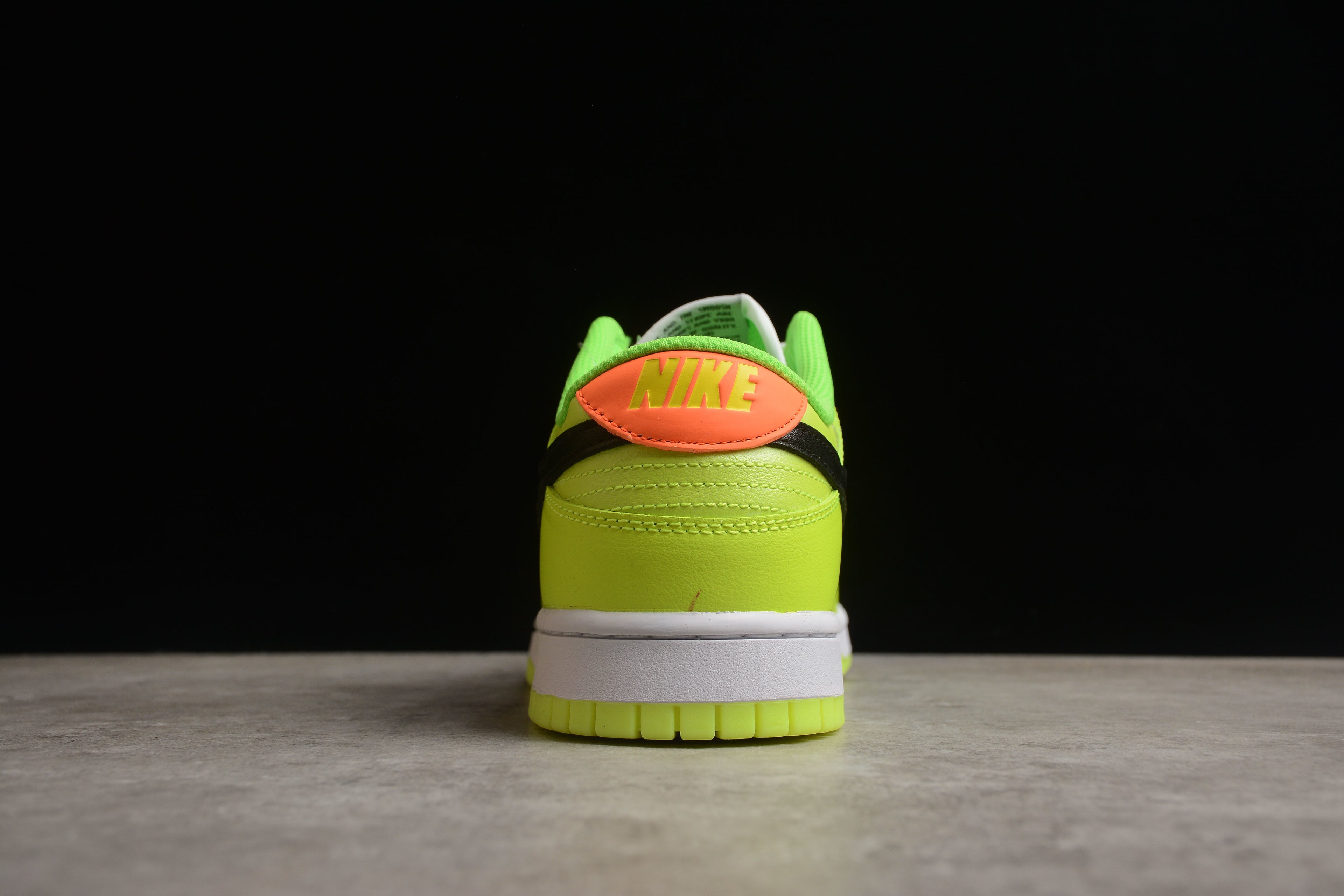 Dunk SB – Amarillo Fluorescente