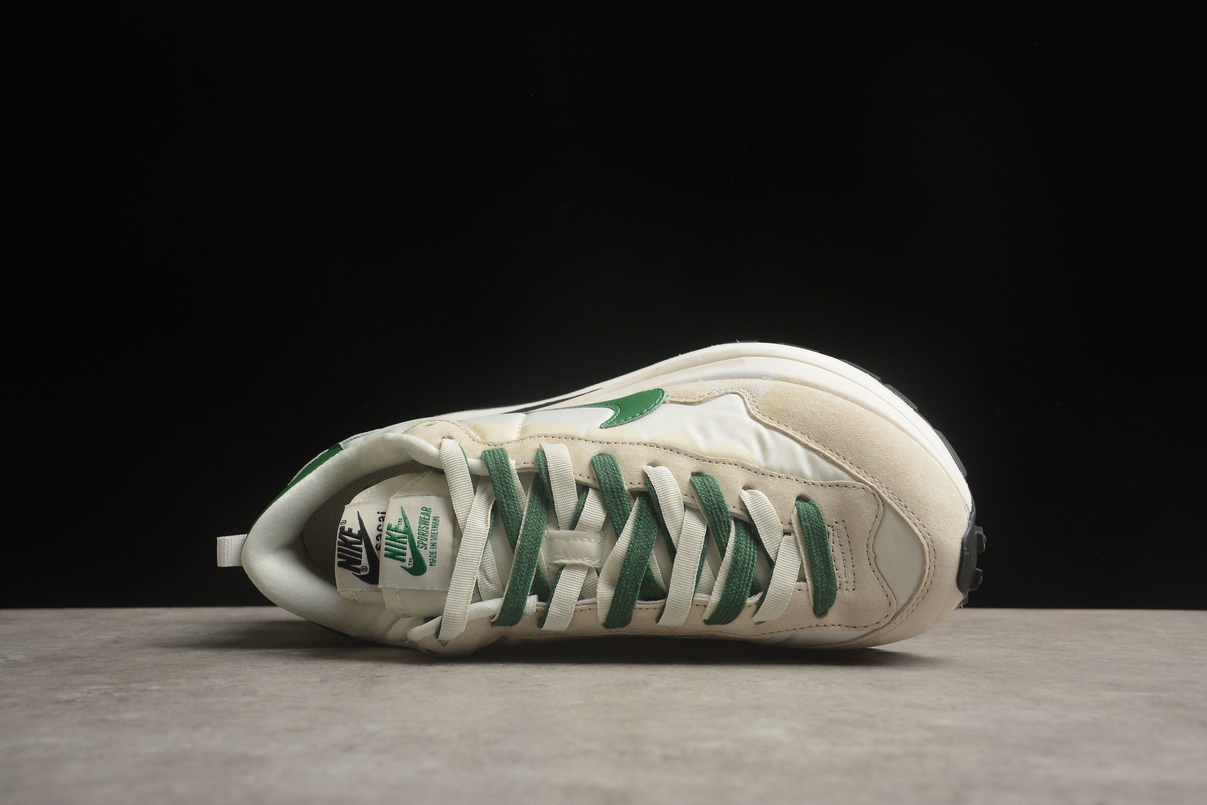 Sacai x VaporWaffle – Beigie / Verde
