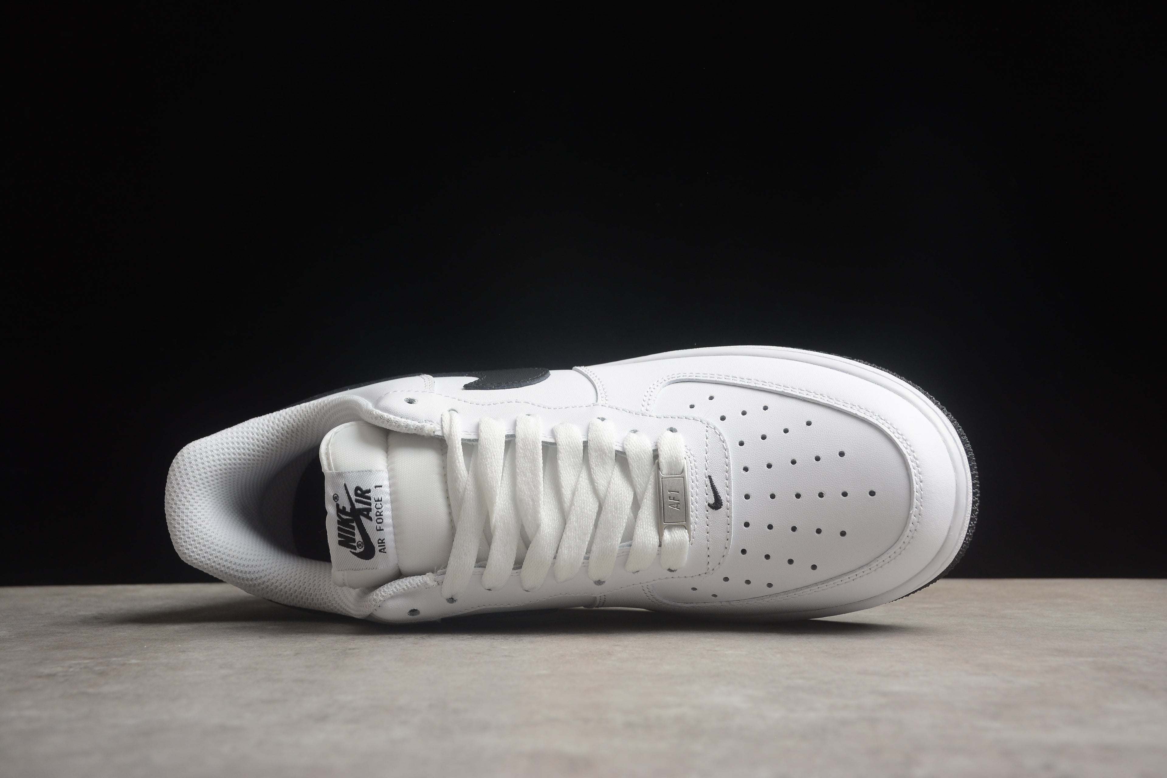 Air Force 1 Low – Blanco / Suela Negra