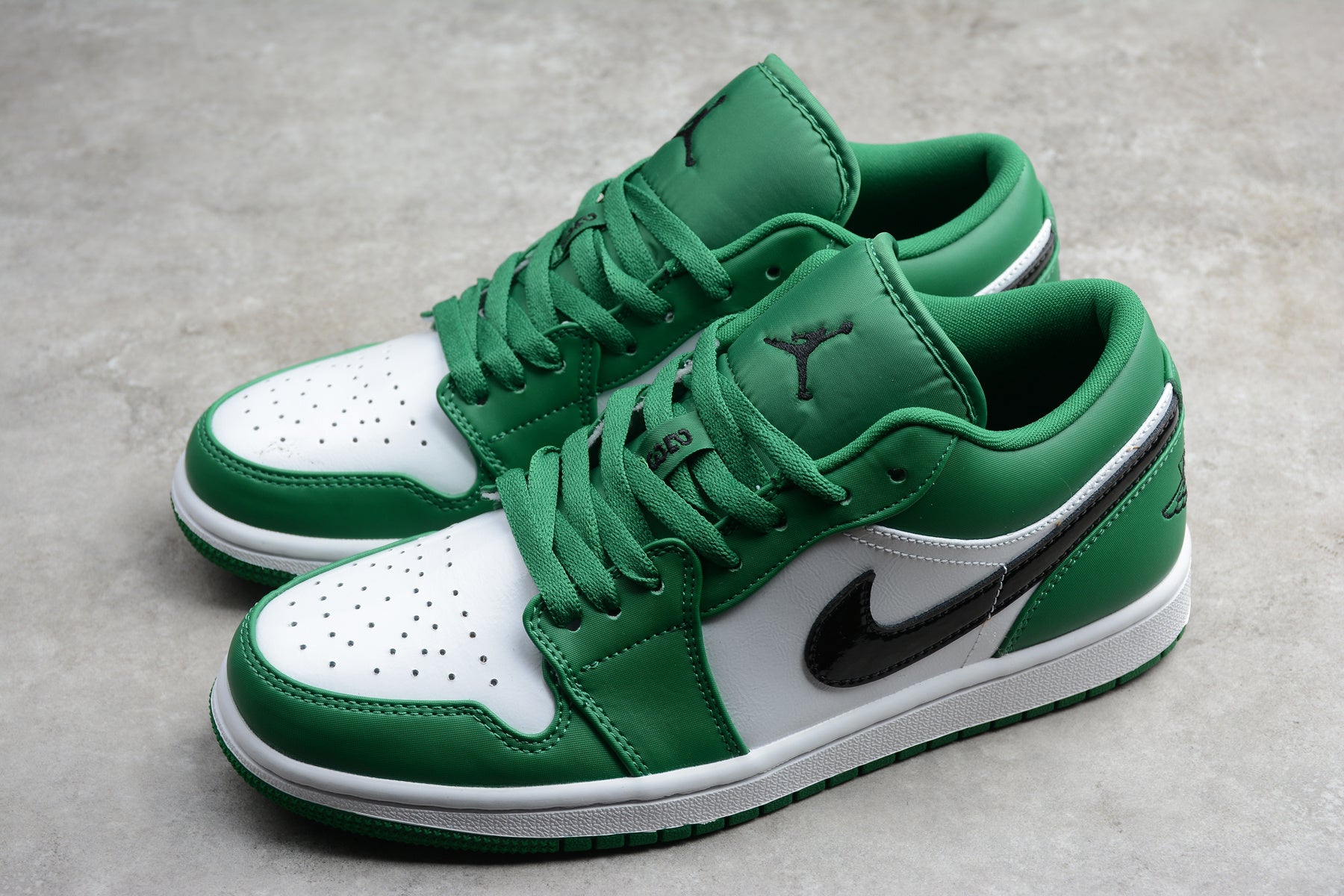 Jordan 1 Low – Verde / Blanco / Negro