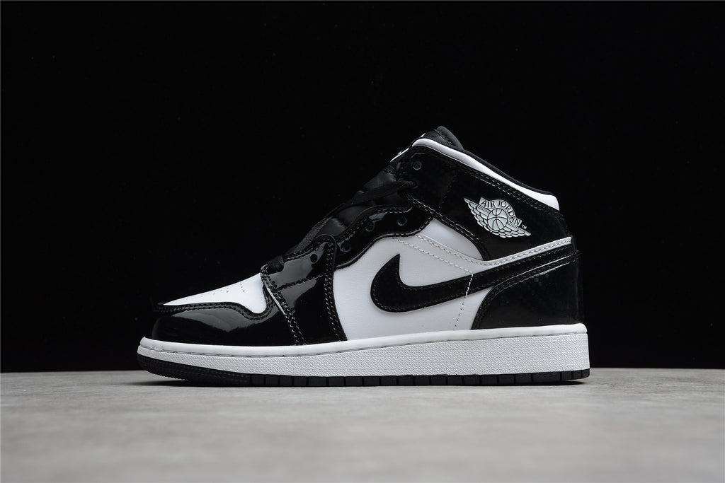 Air Jordan 1 Mid – Negro Brillante