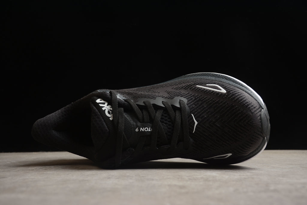 Hoka Clifton 9 – Negro / Blanco