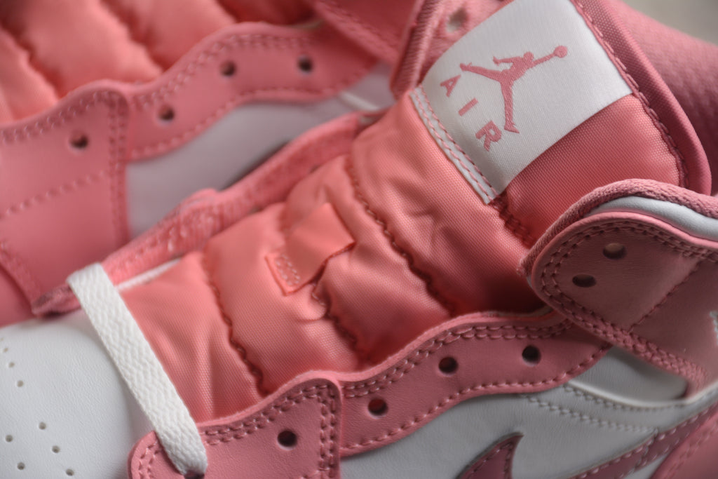 Air Jordan 1 Mid – Rosa Claro / Blanco