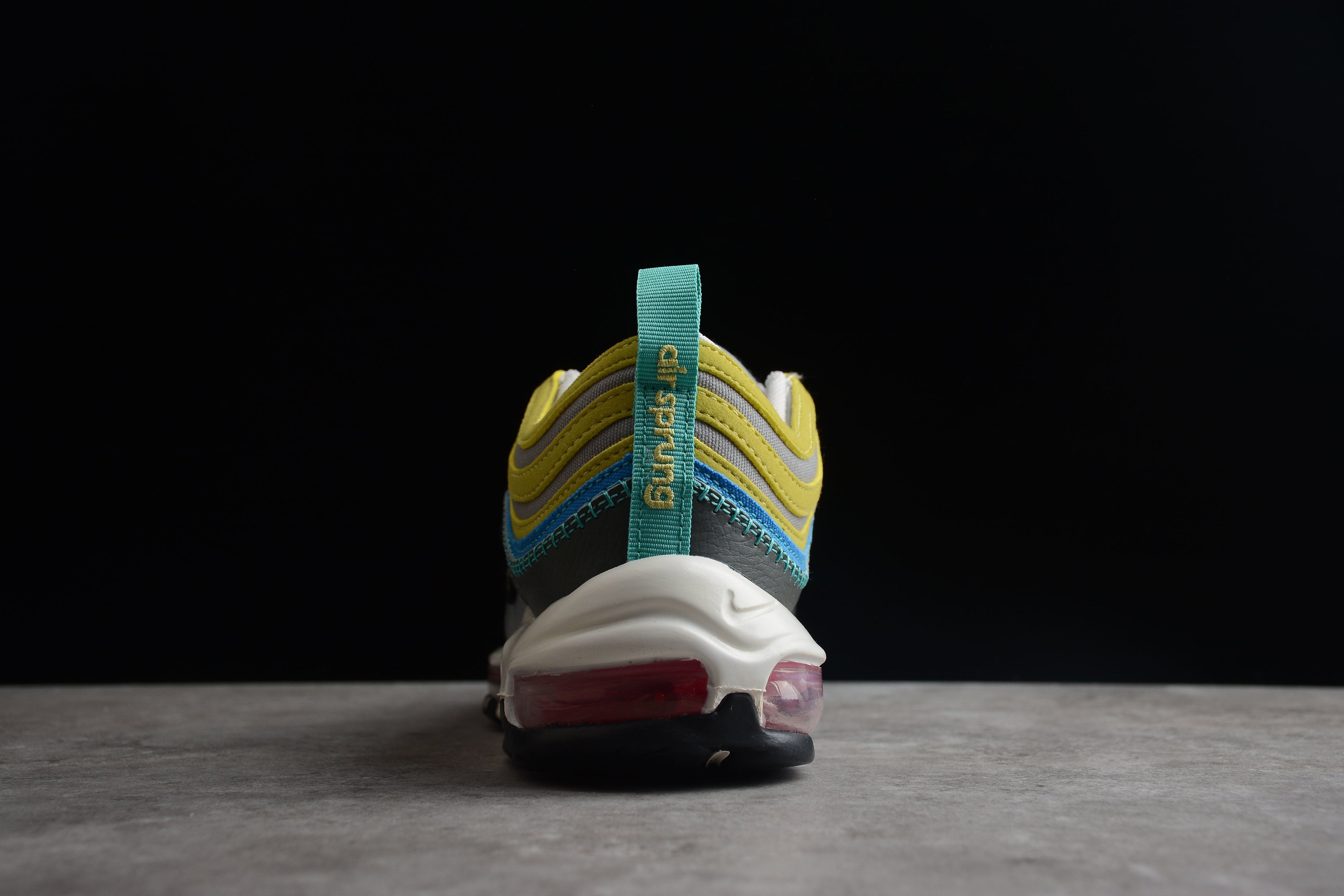 Air Max 97 – Negro / Amarillo