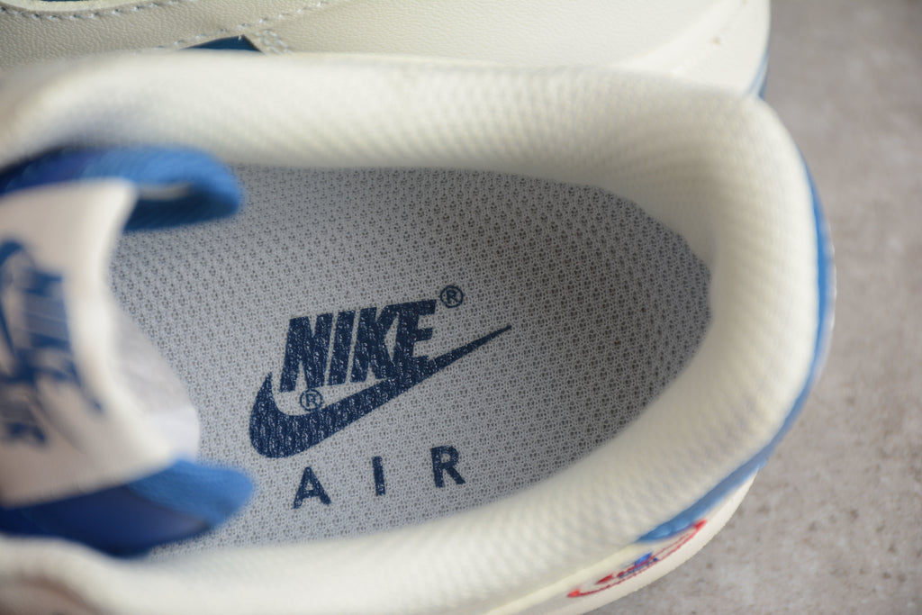 Air Force 1 Low – Azul Oscuro / Blanco