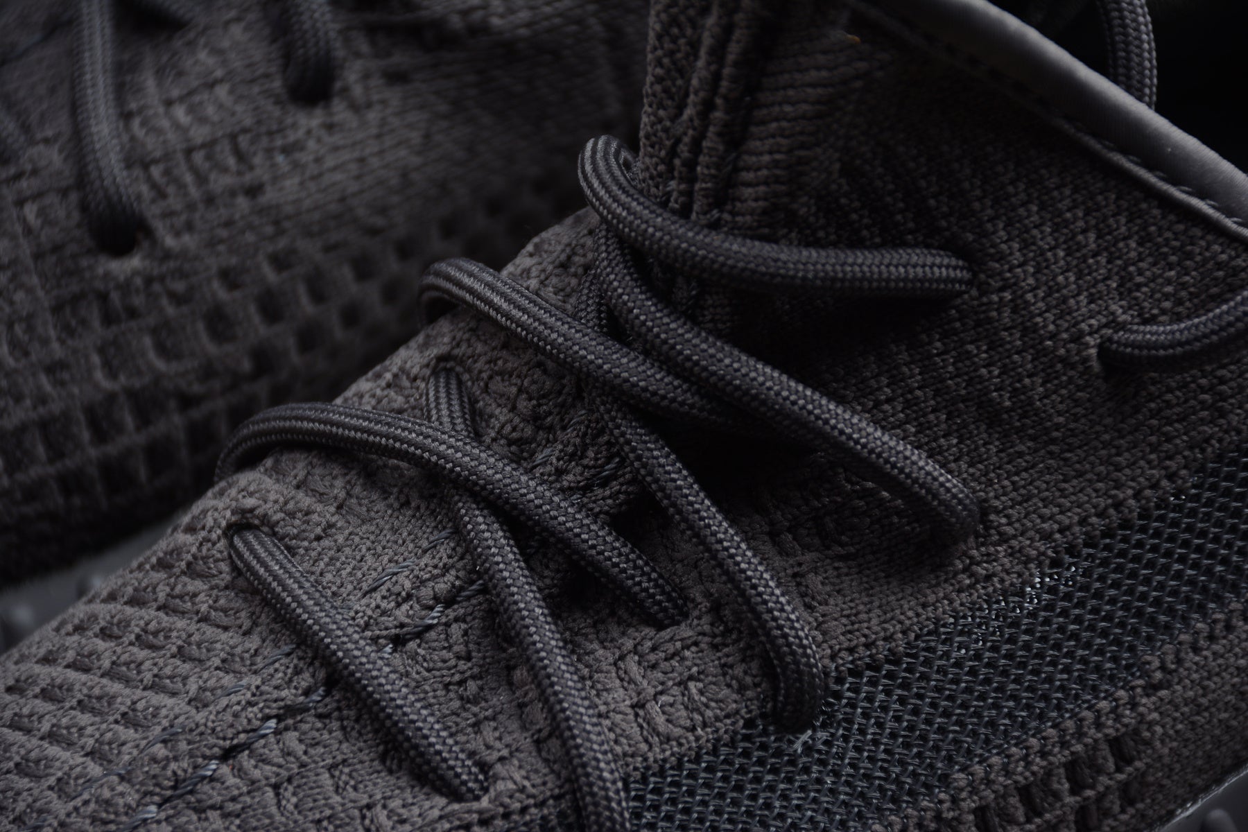 Adidas Yeezy 350 – Gris Oscuro