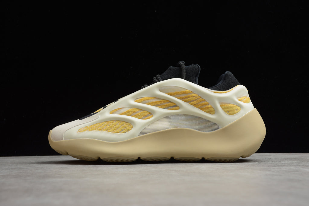 Adidas Yeezy 700 V3 – Beige / Amarillo