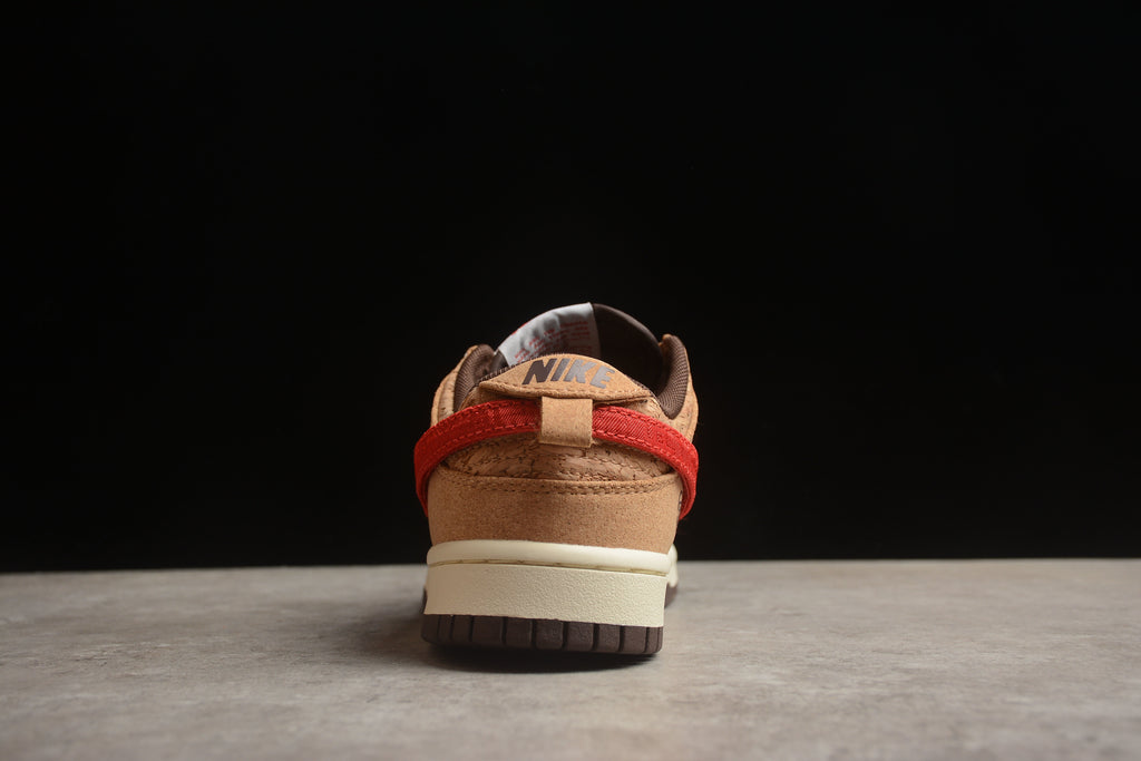 Dunk SB – Marrón / Rojo