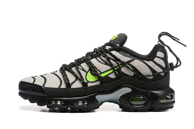 Air Max Plus Utility –  Blanco / Negro