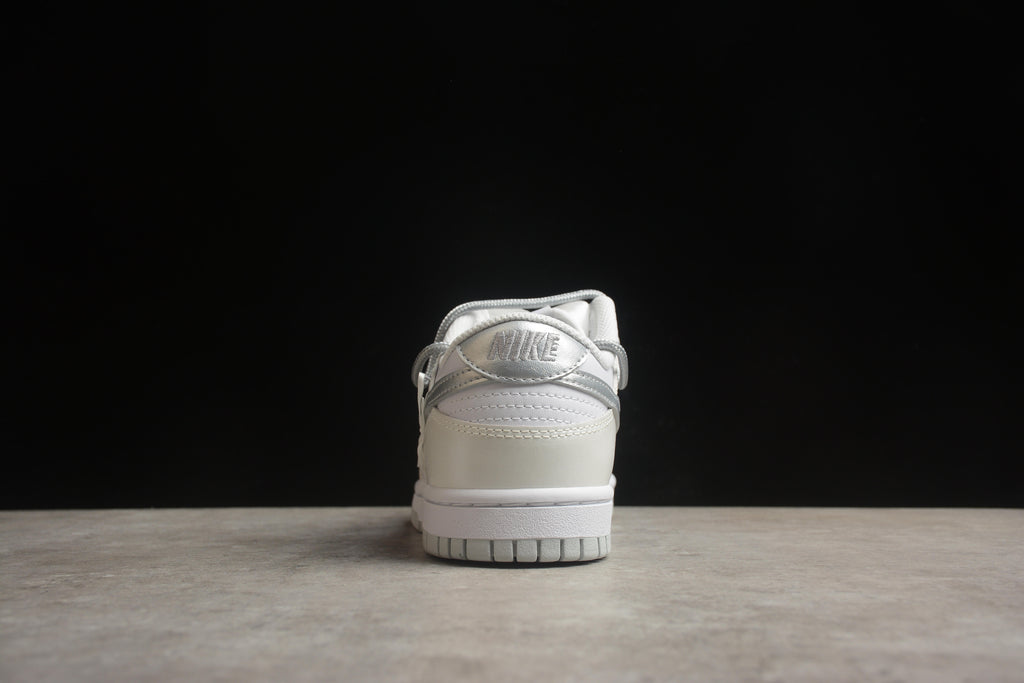 Dunk SB – Gris / Plata