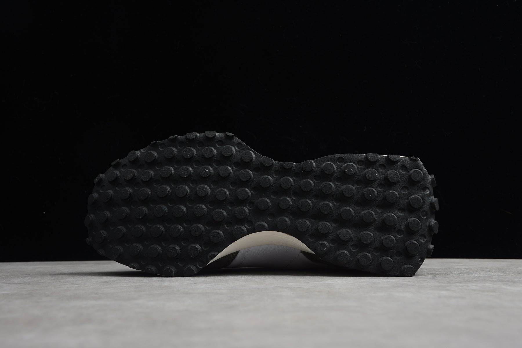 New Balance 327 – Gris Oscuro