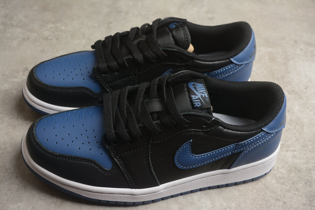 Jordan 1 Low – Negro / Azul Oscuro