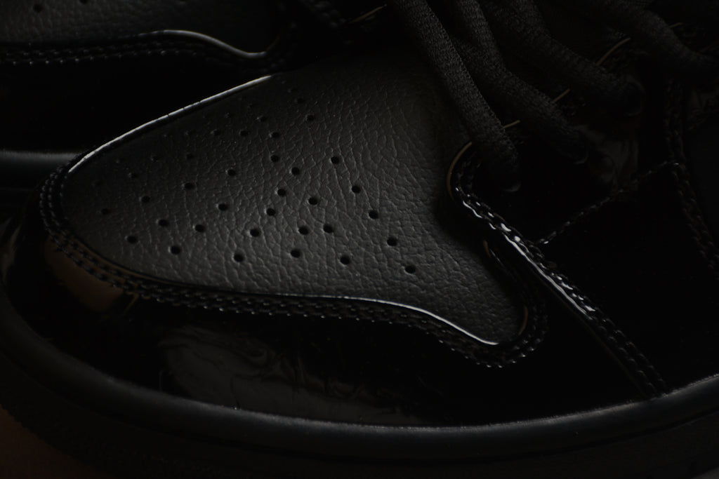 Jordan 1 Low – Negro Brillante