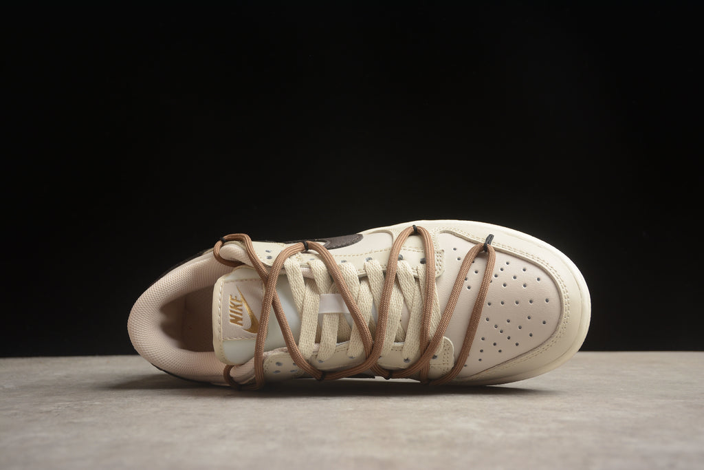Dunk SB – Beigie / Negro