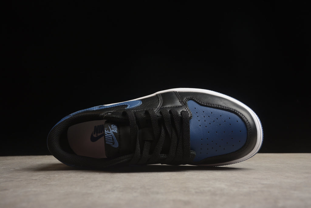 Jordan 1 Low – Negro / Azul Oscuro