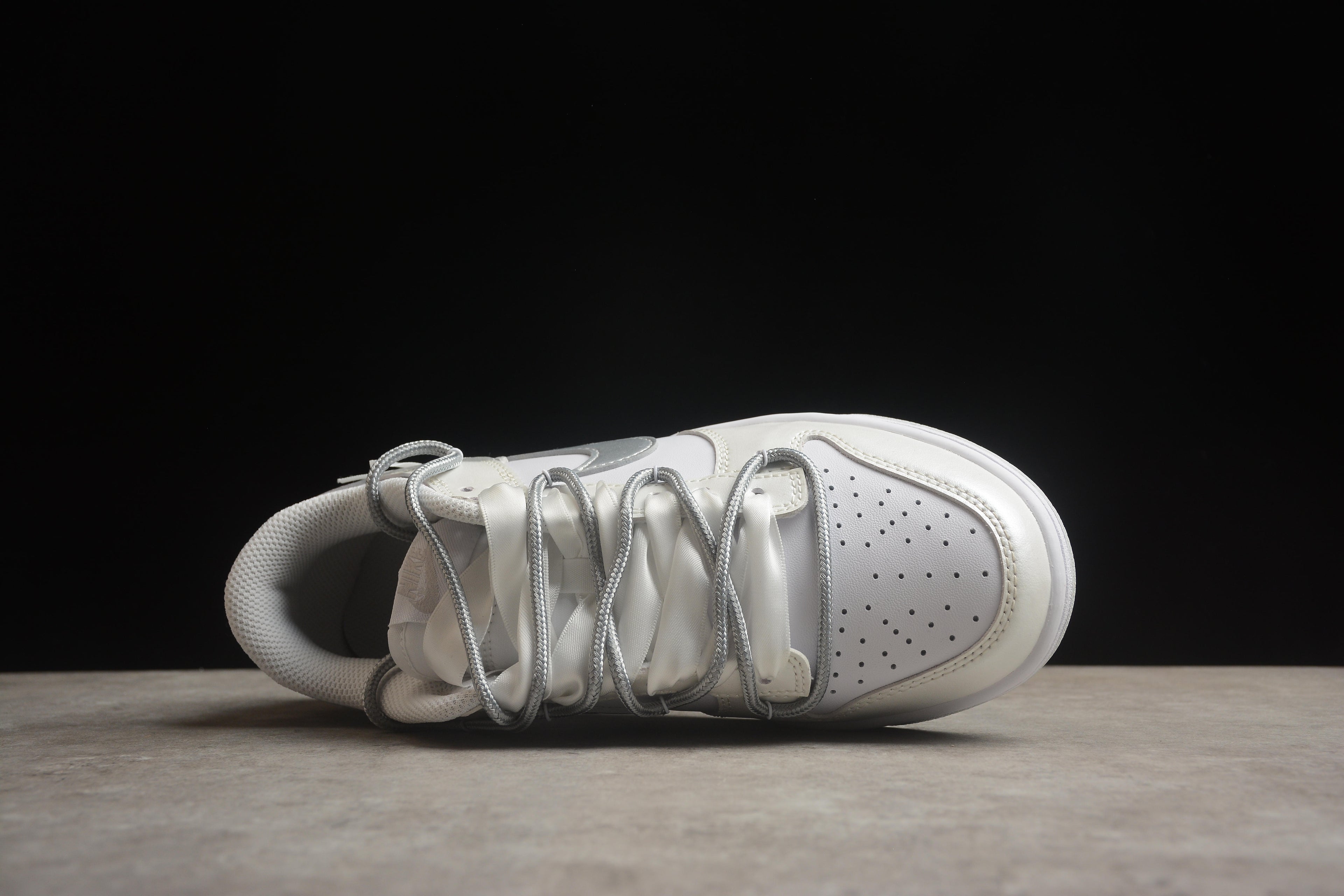 Dunk SB – Gris / Plata