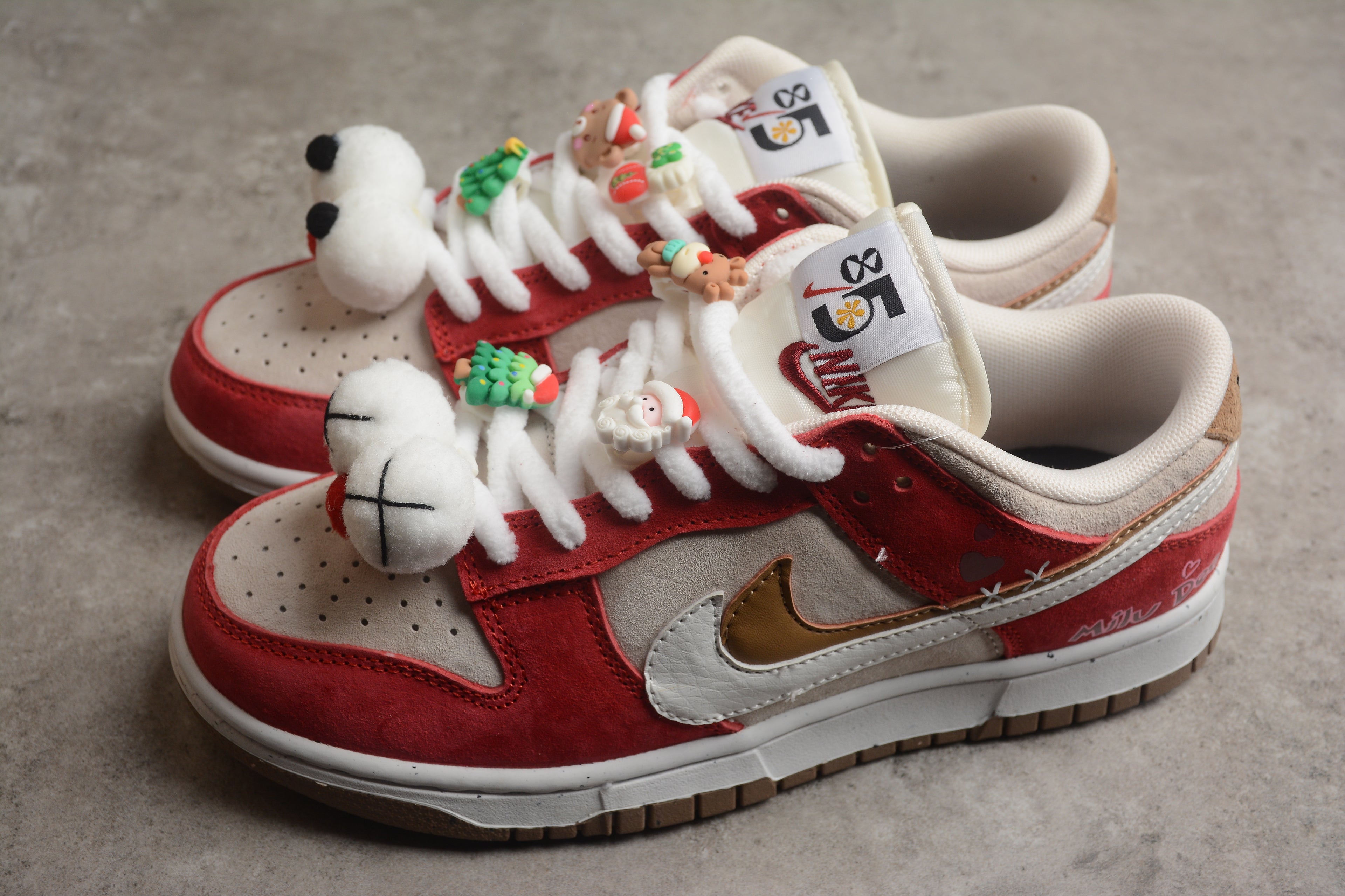 Dunk SB – Rojo / Beigie / Marrón / Blanco