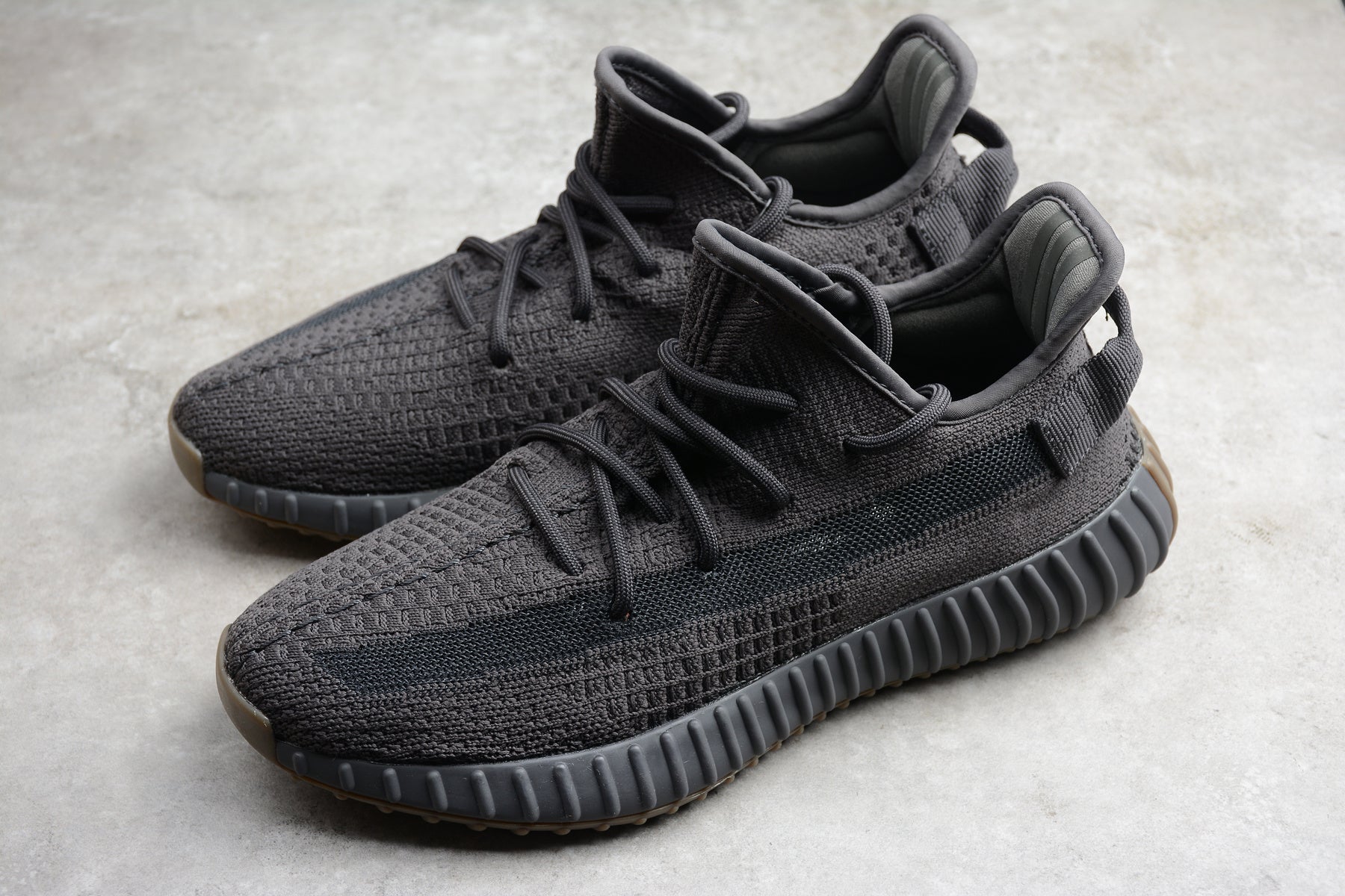 Adidas Yeezy 350 – Gris Oscuro