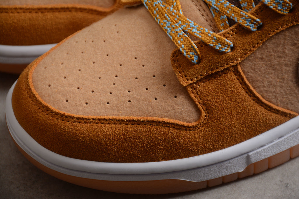 Dunk SB – Naranja / Salmón