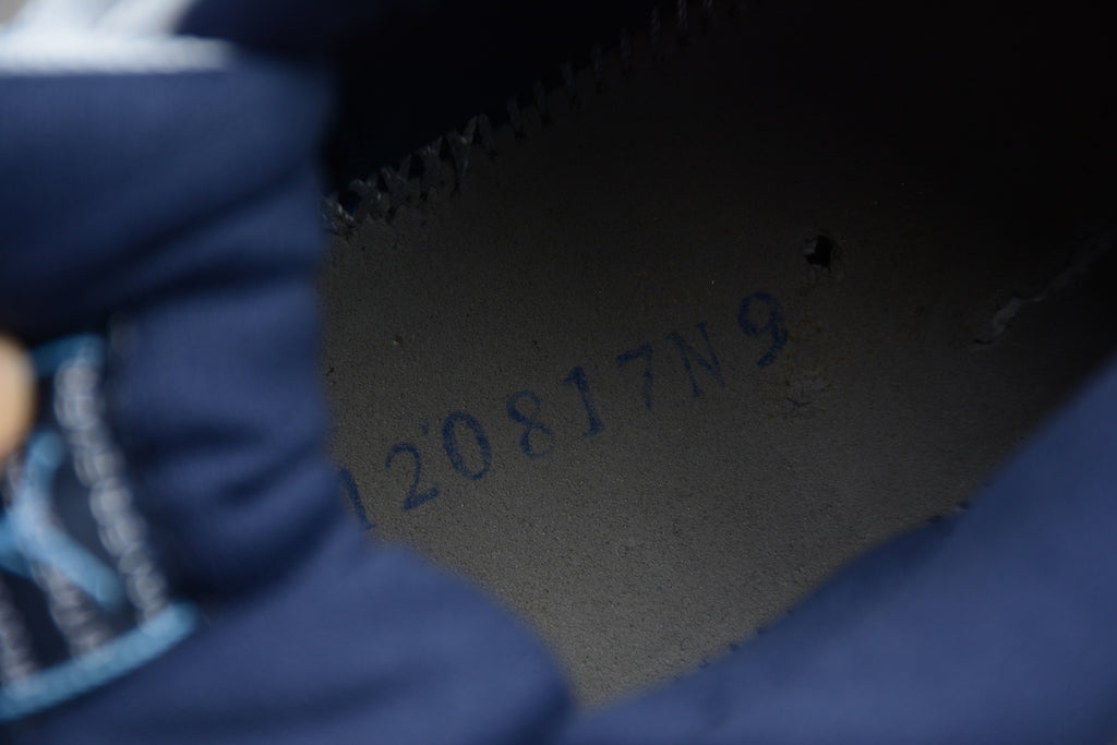 Air Jordan 11 – Azul / Blanco