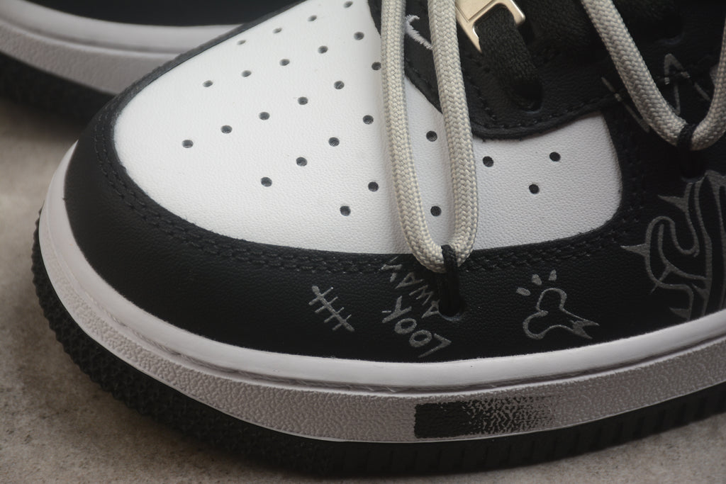 Air Force 1 Low – Negro / Blanco
