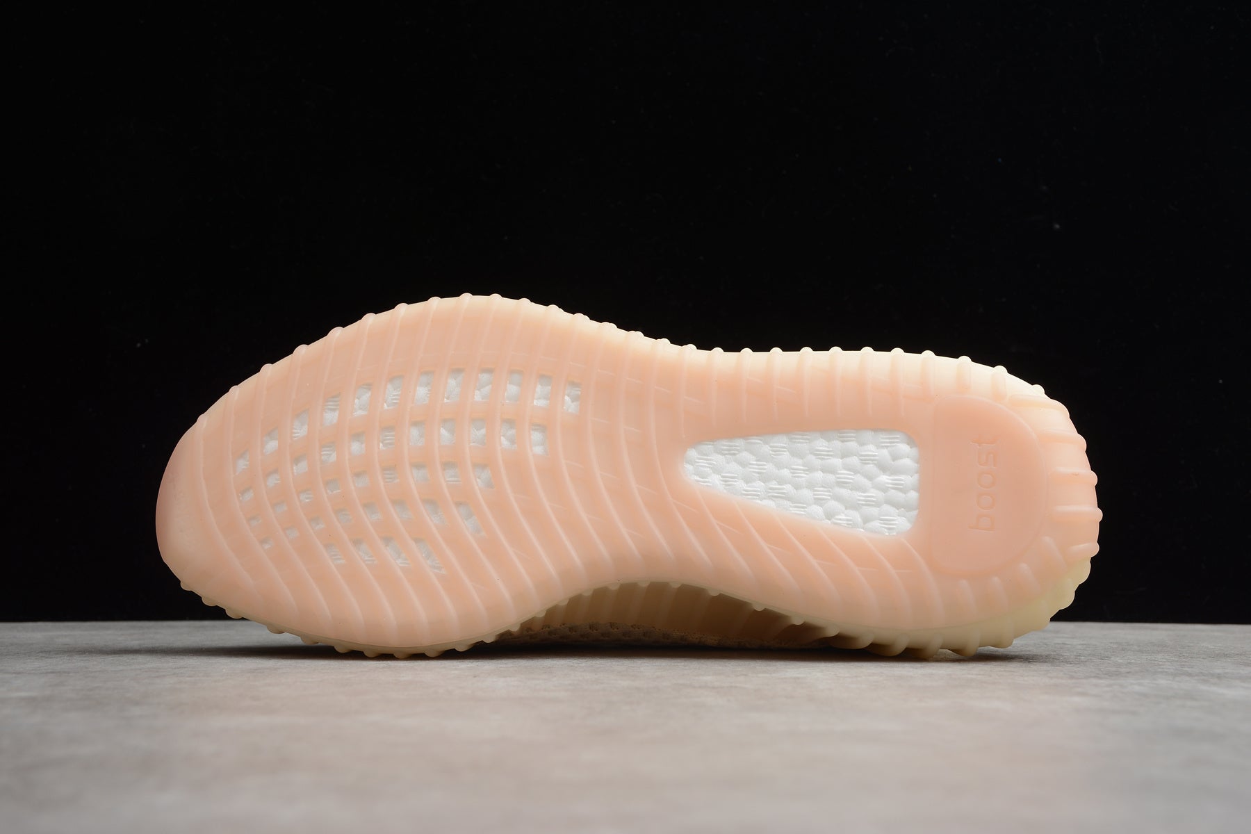 Adidas Yeezy 350 – Beige / Gris