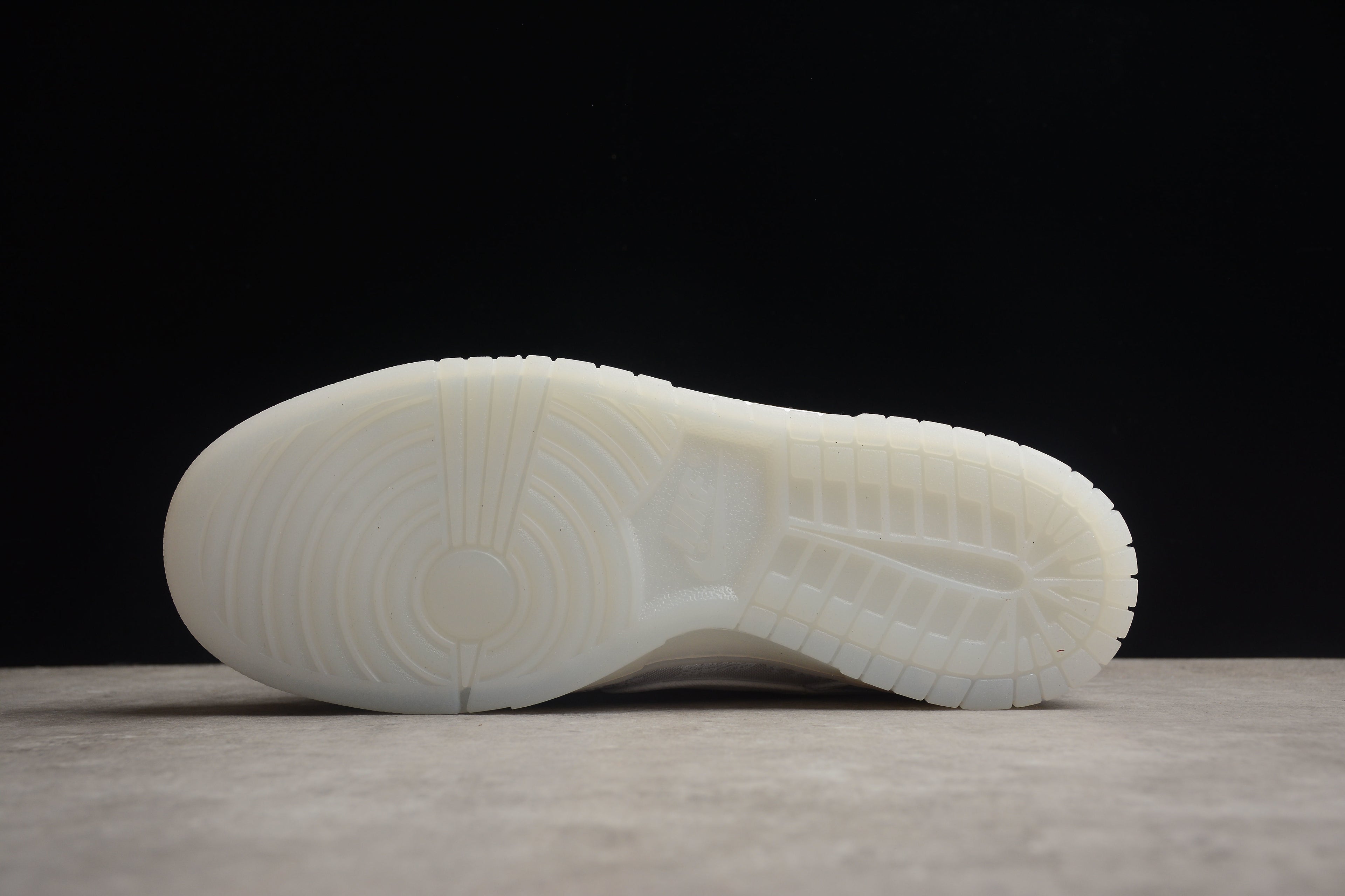 Dunk SB – Blanco / Negro