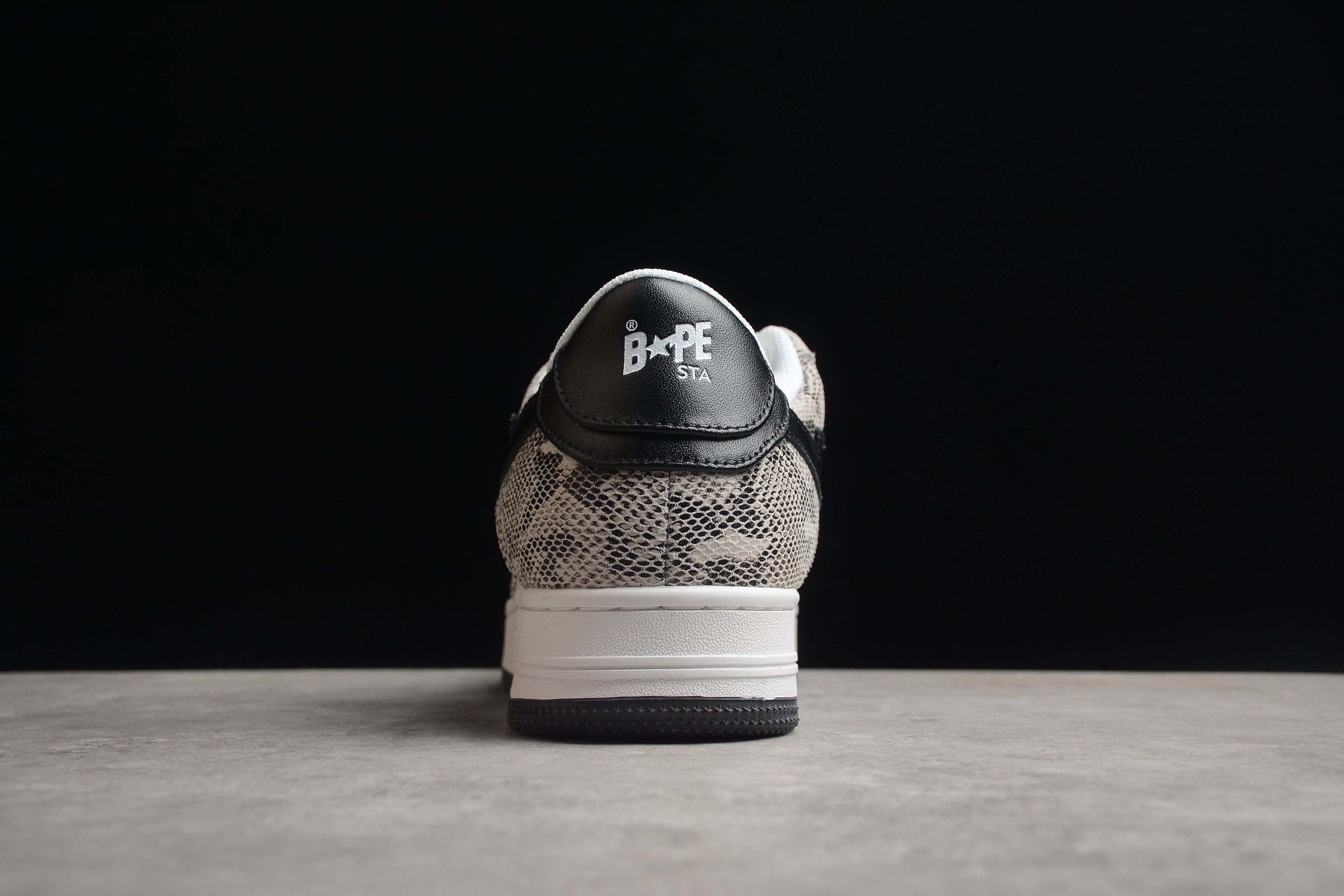 BAPE STA – Blanco / Negro