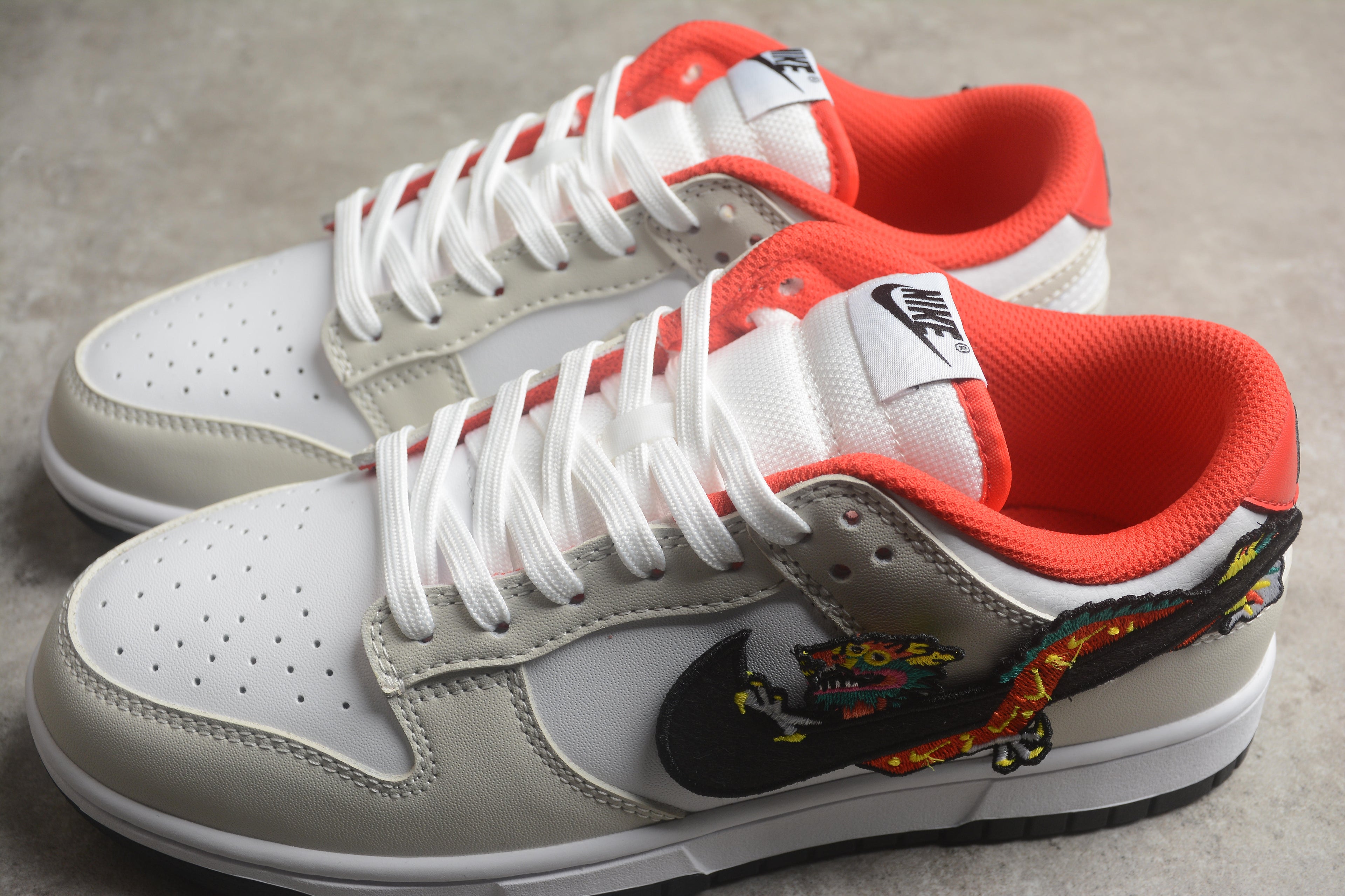 Dunk SB – Gris Dragón