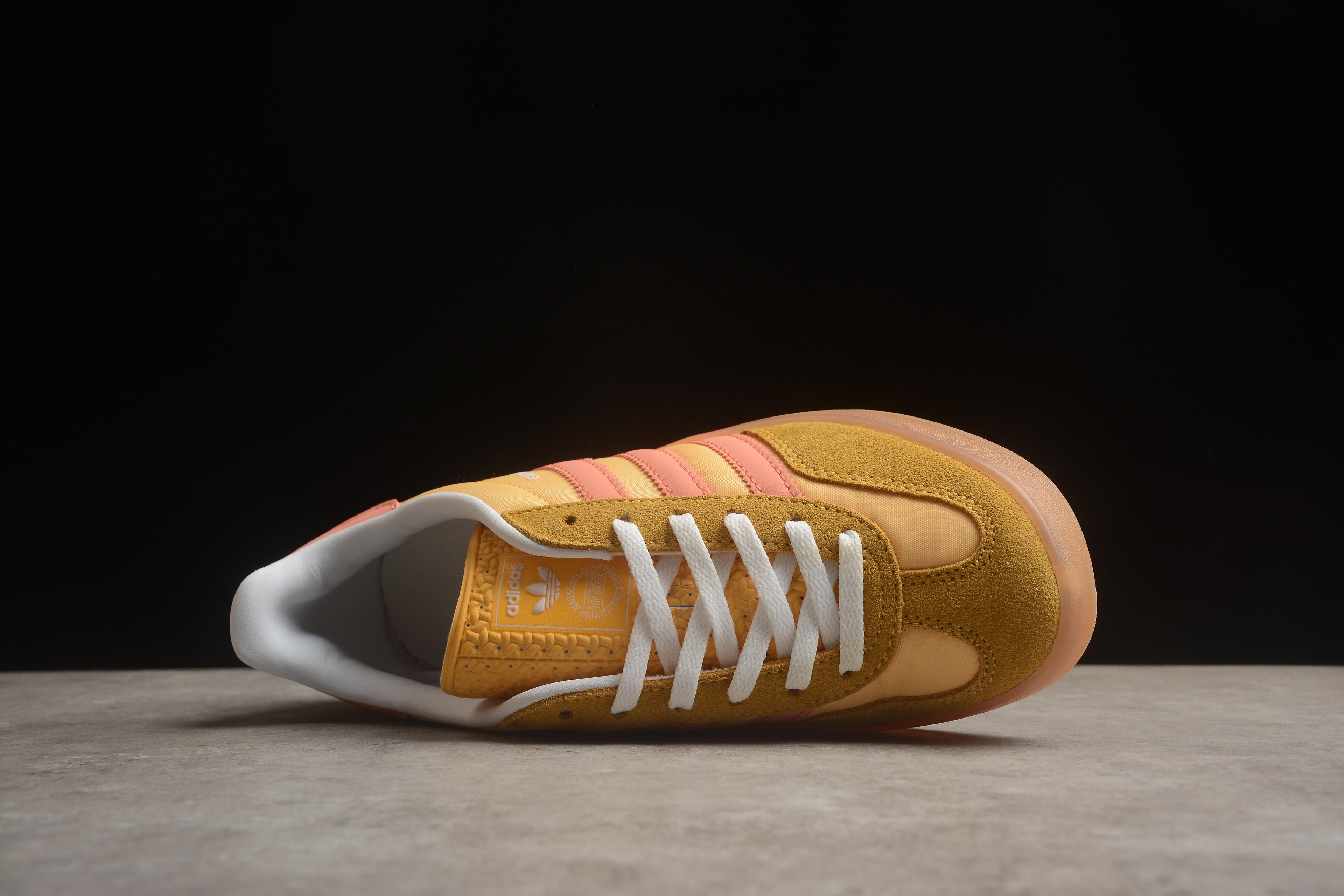 Adidas Gazelle – Amarillo / Rosa
