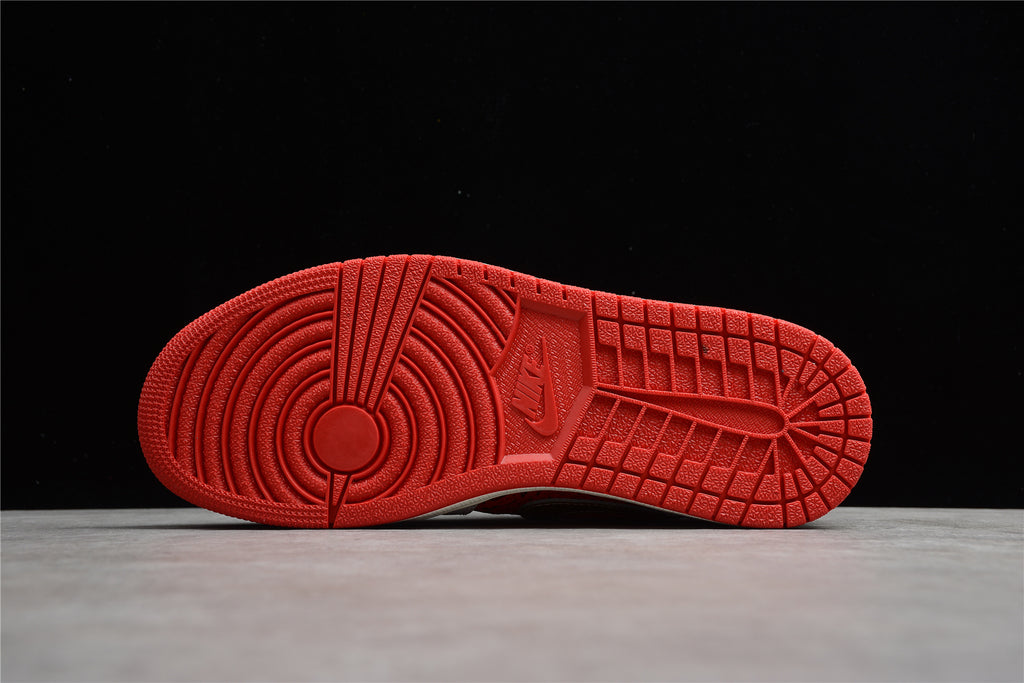 Jordan 1 Low – Rojo / Blanco / Dorado