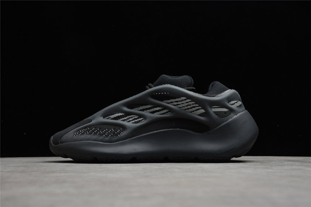 Adidas Yeezy 700 V3 – Negro