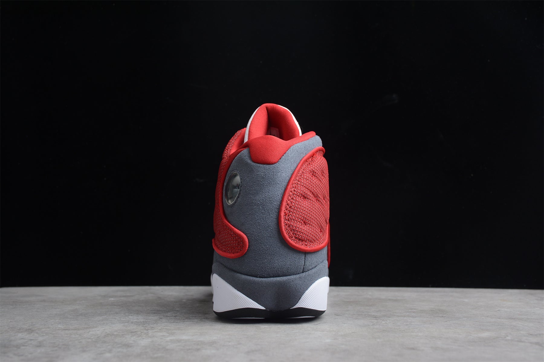 Air Jordan 13 – Rojo / Blanco / Gris