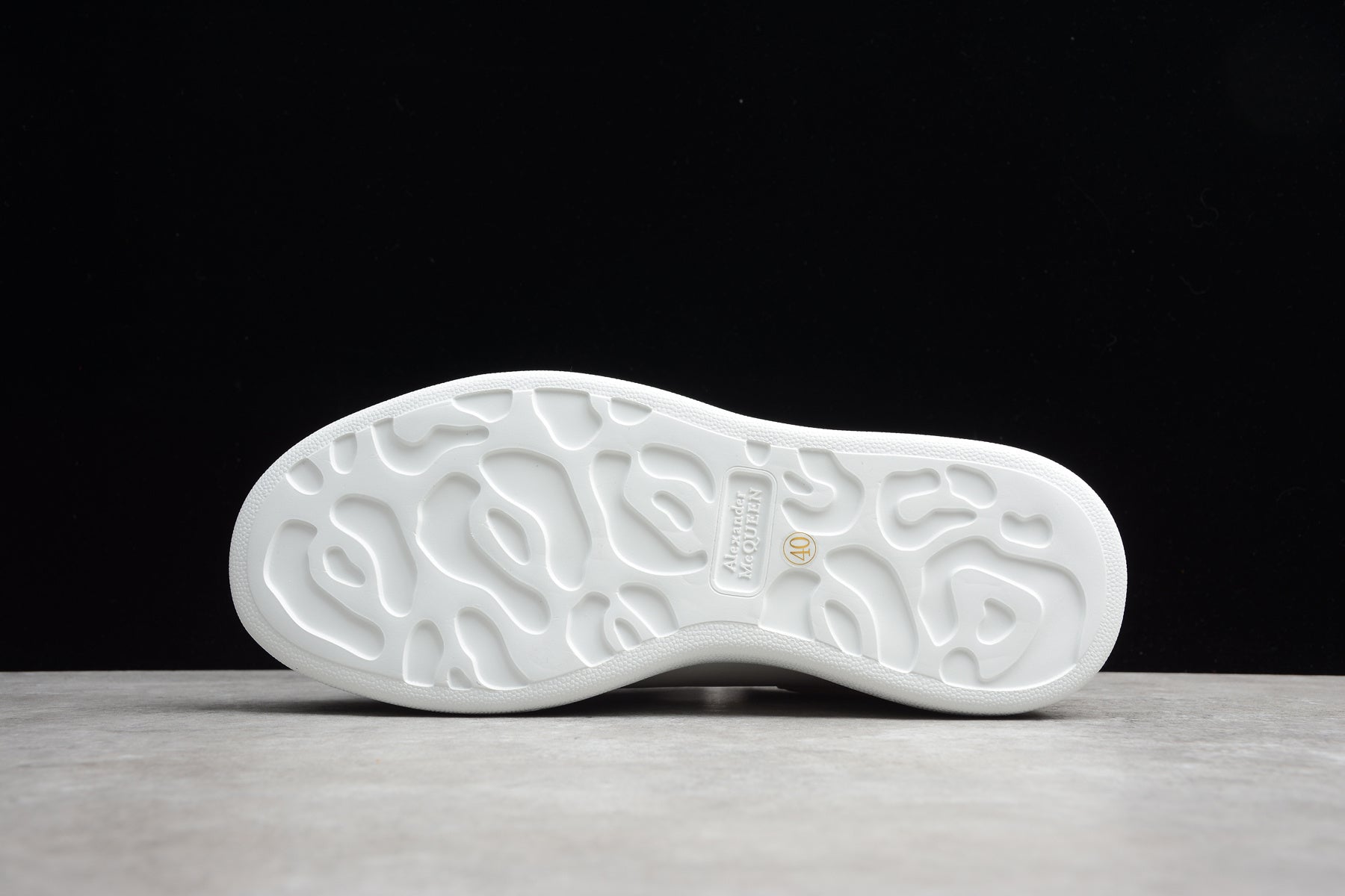Alexander McQueen – Blanco / Rosa