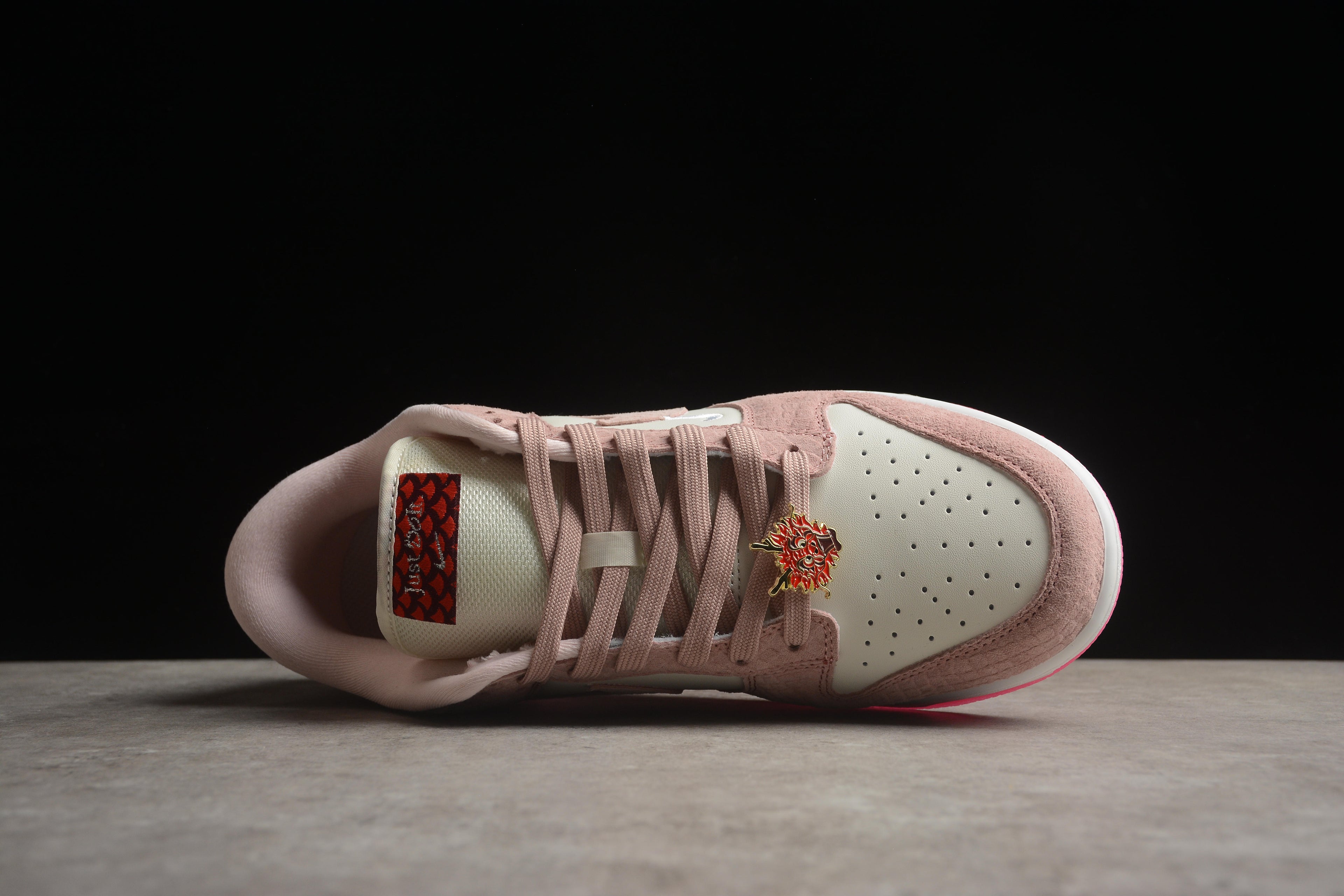 Dunk SB – Rosa / Blanco