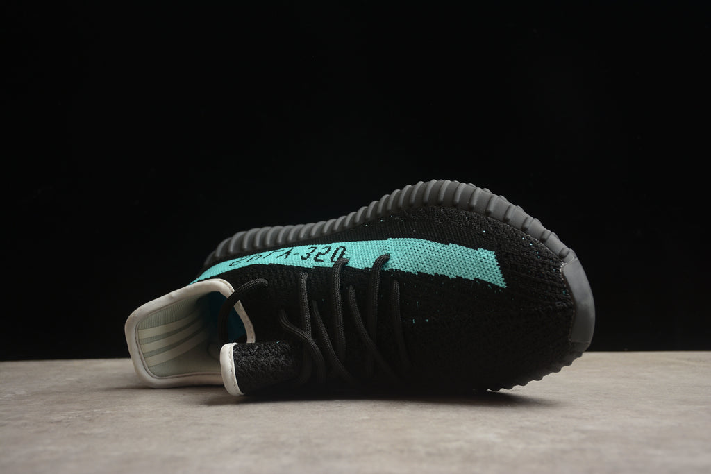 Adidas Yeezy 350 – Negro / Azul