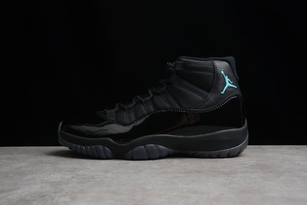 Air Jordan 11 – Negro