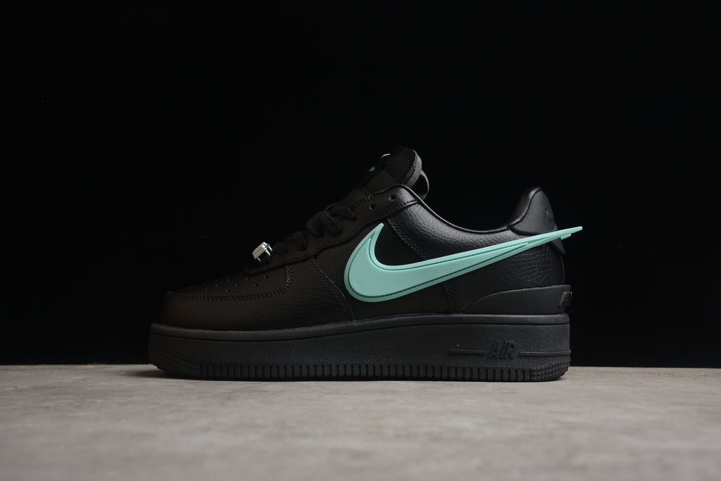 Air Force 1 Low – Full Negro / Turquesa