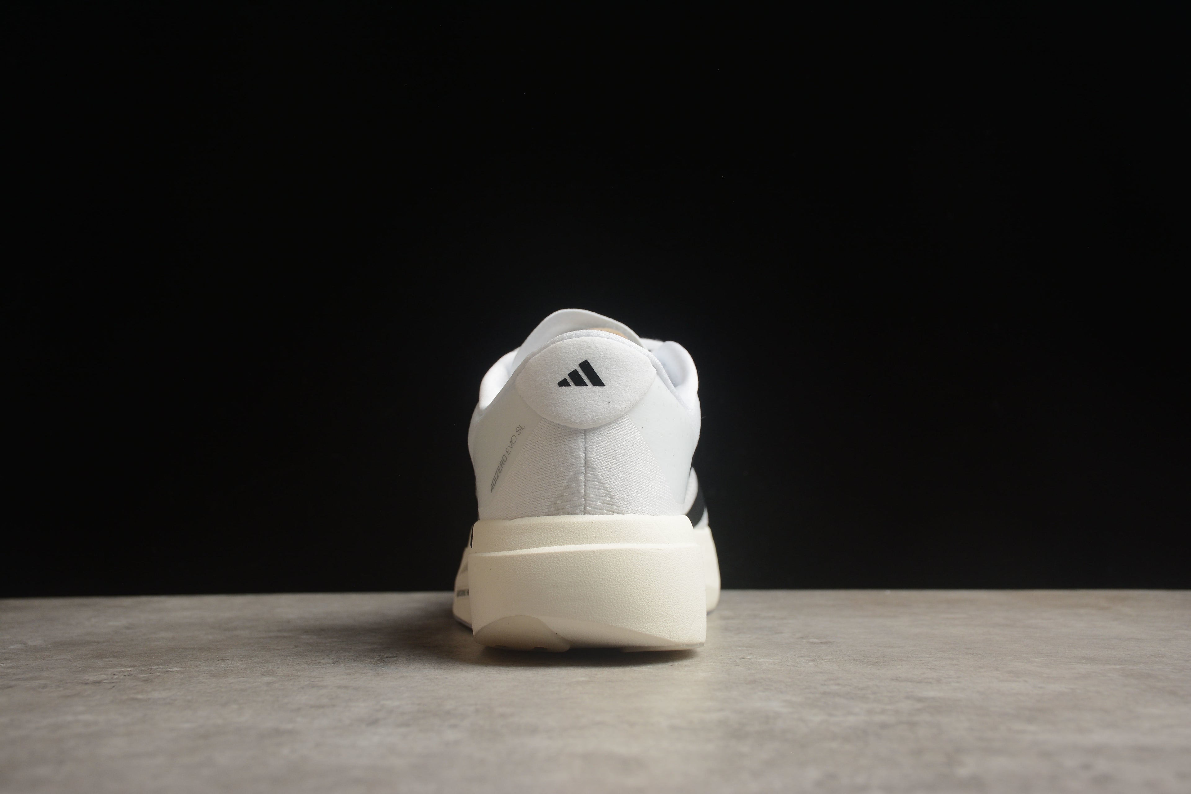 Adidas Adizero Evo SL – Blanco / Negro