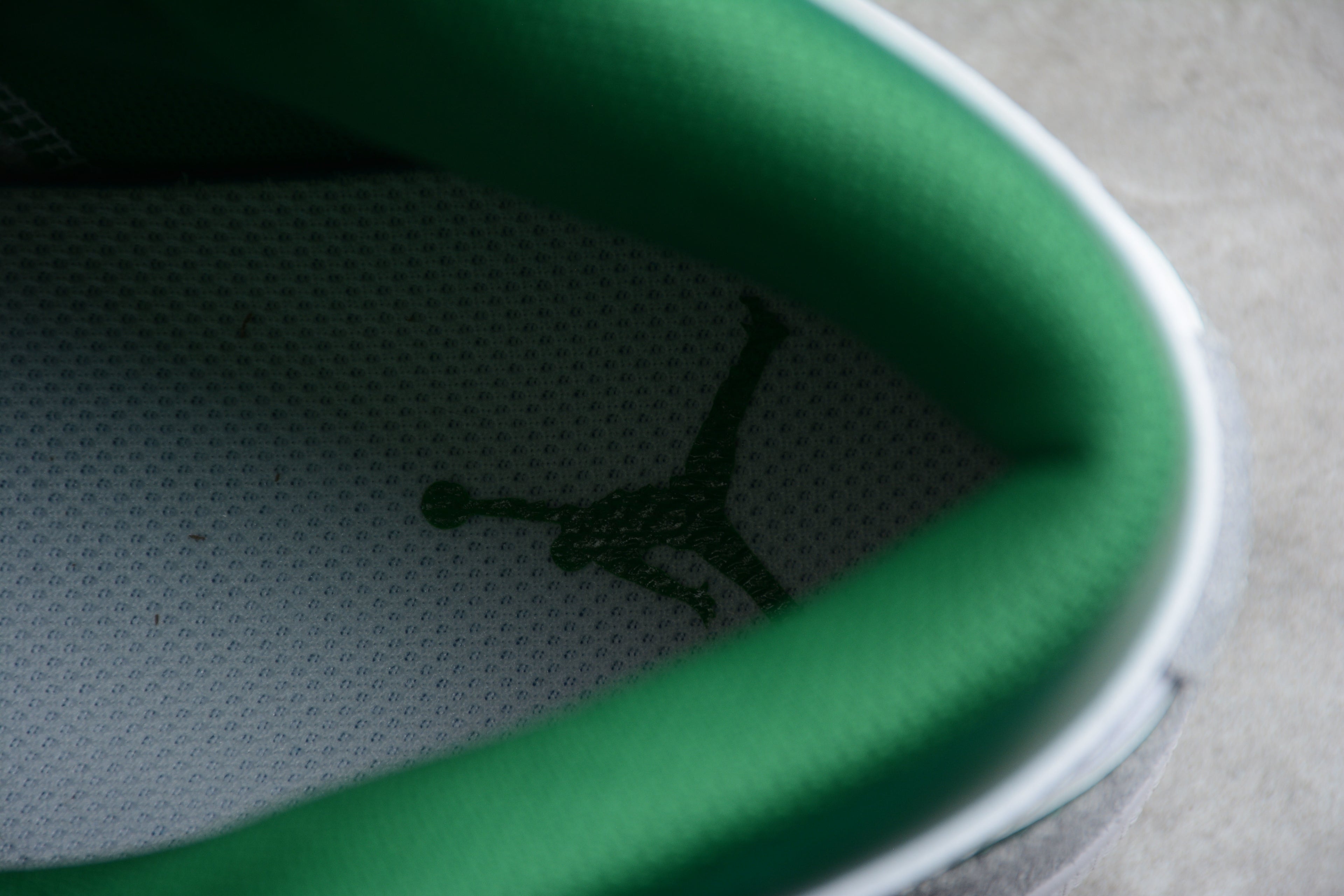 Air Jordan 1 Mid – Gris / Verde