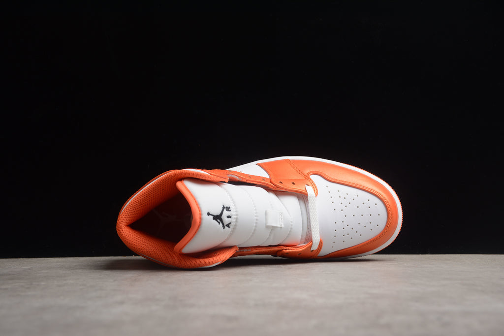 Air Jordan 1 Mid – Naranja / Blanco